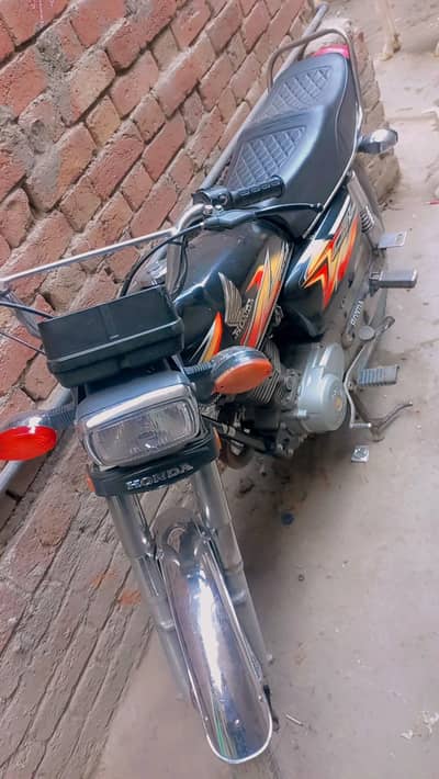 Honda CG 125 black Color