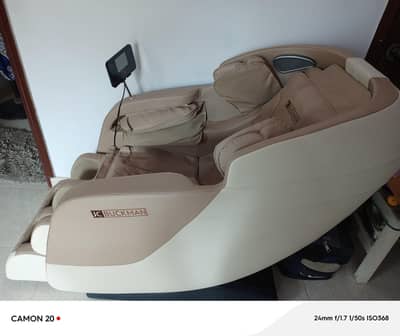 JC buckman massage Chair
