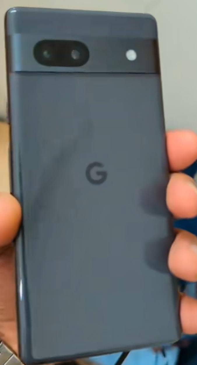 Google Pixel 7a black 0