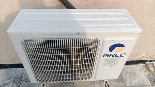 Title: Gree 1 Ton Inverter AC – 10/10 Condihtion – 1 Year Used