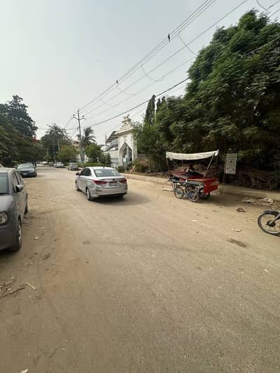 Main Road Corner FL building Commercial