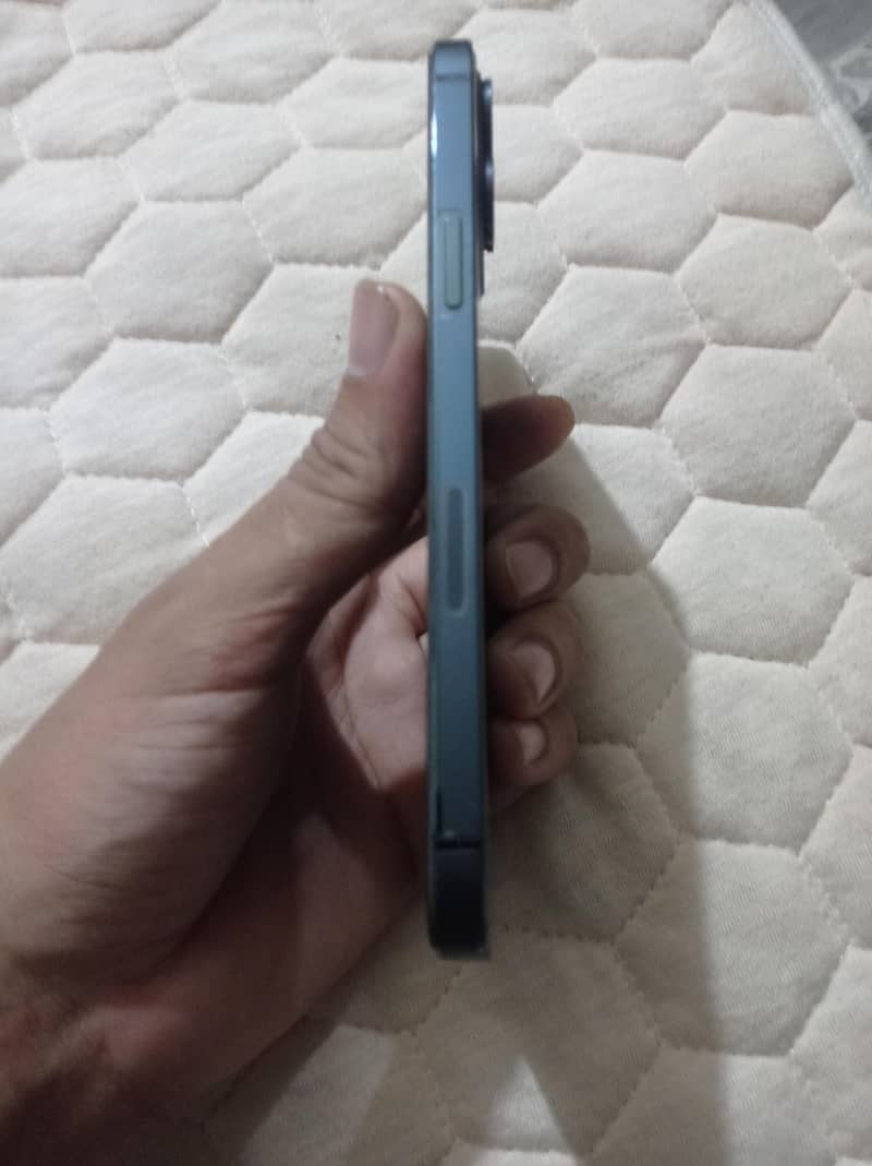 Apple iPhone 12 Pro Max 3