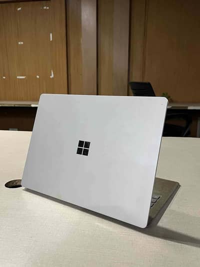 Microsoft Surface Laptop 2