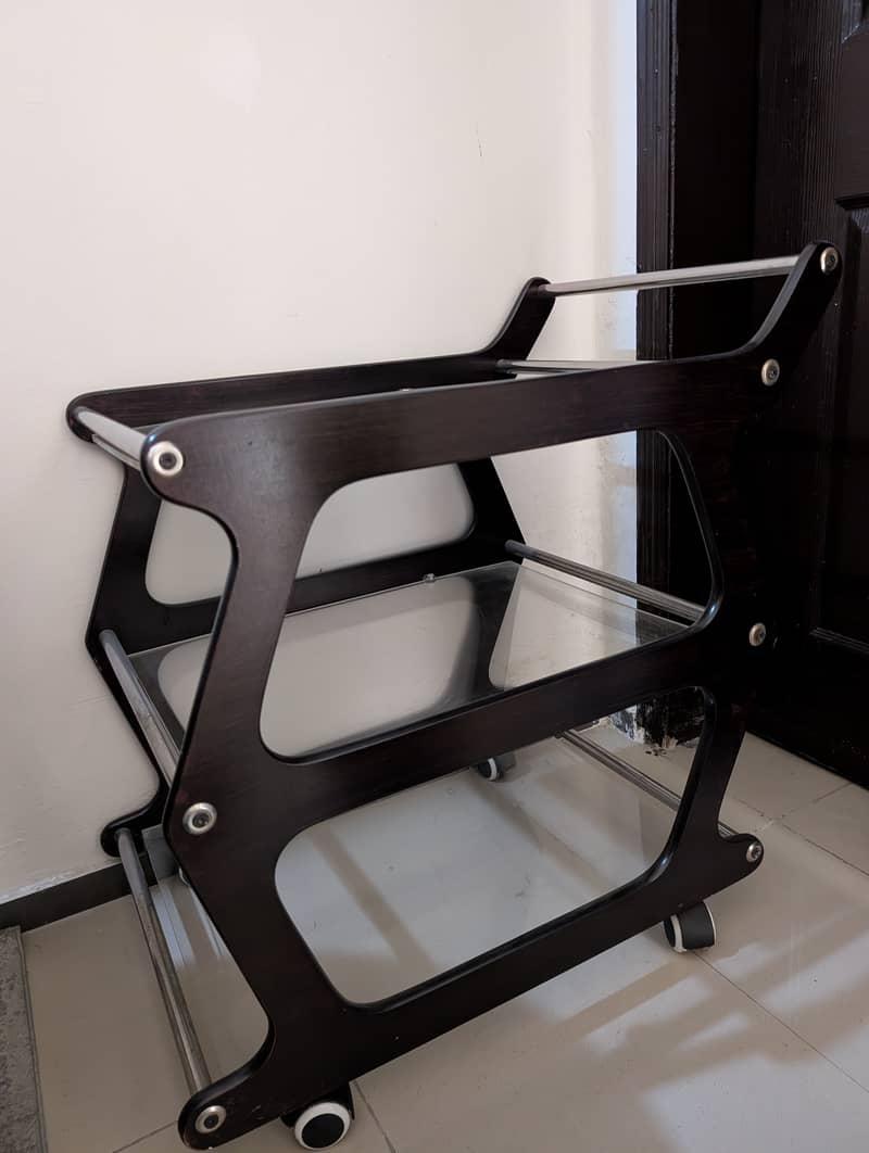 Tea trolley 1