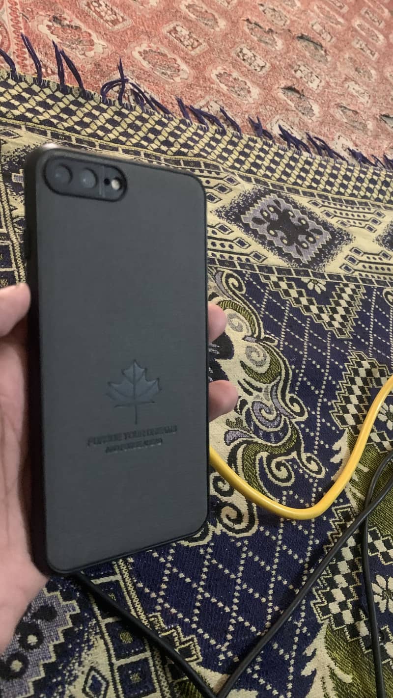 Apple iPhone 7 Plus 5