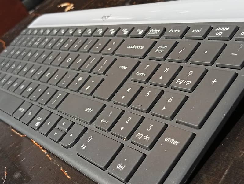 Logitech K-470 pair 1