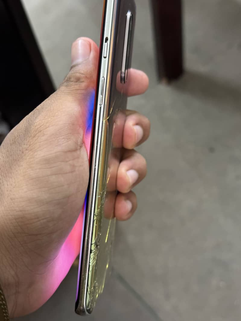 One Plus 8TMO 3