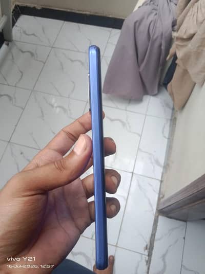 Vivo Y21