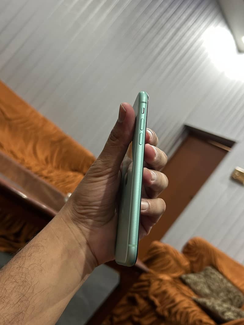Apple iPhone 11 2