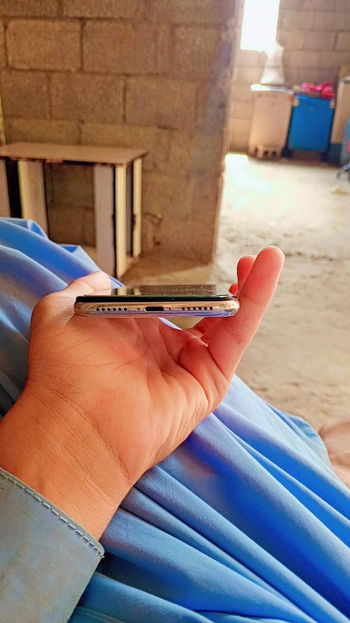 Apple iPhone X 2
