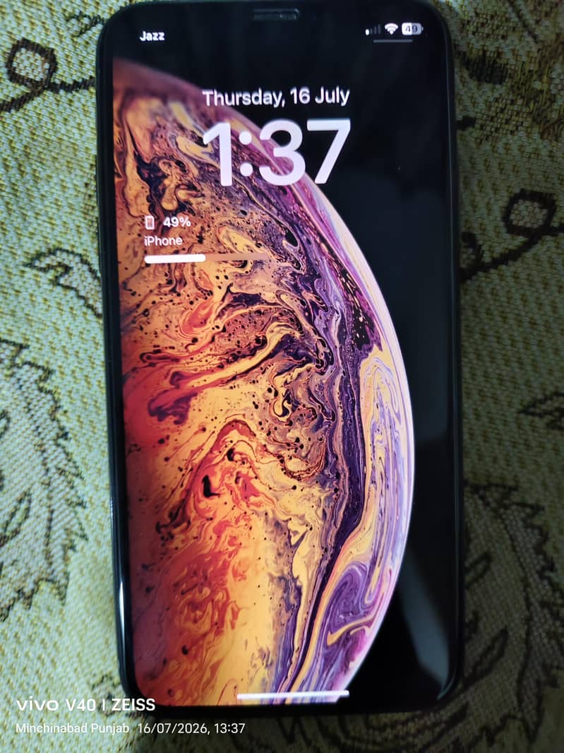 Apple iPhone XS 1