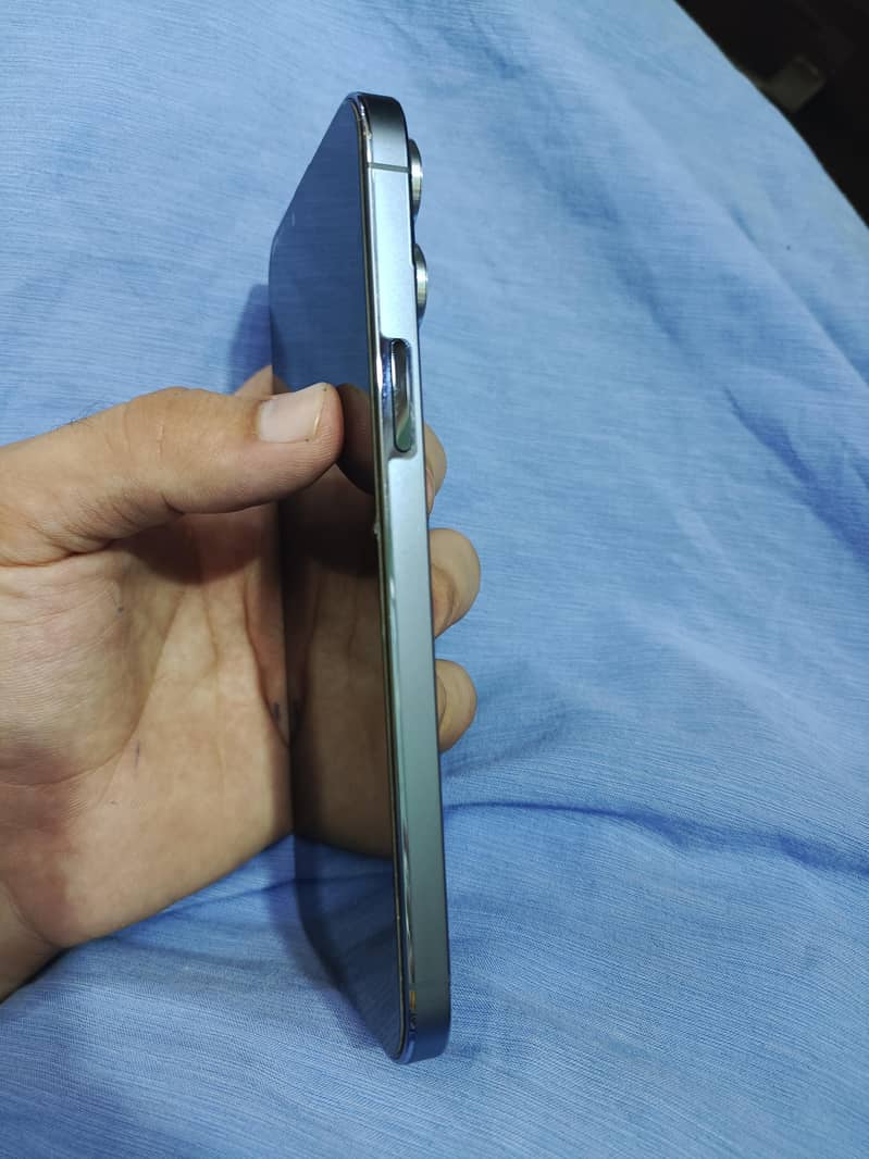 iPhone 13 Pro Max 4