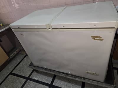 Dawlance full size freezer