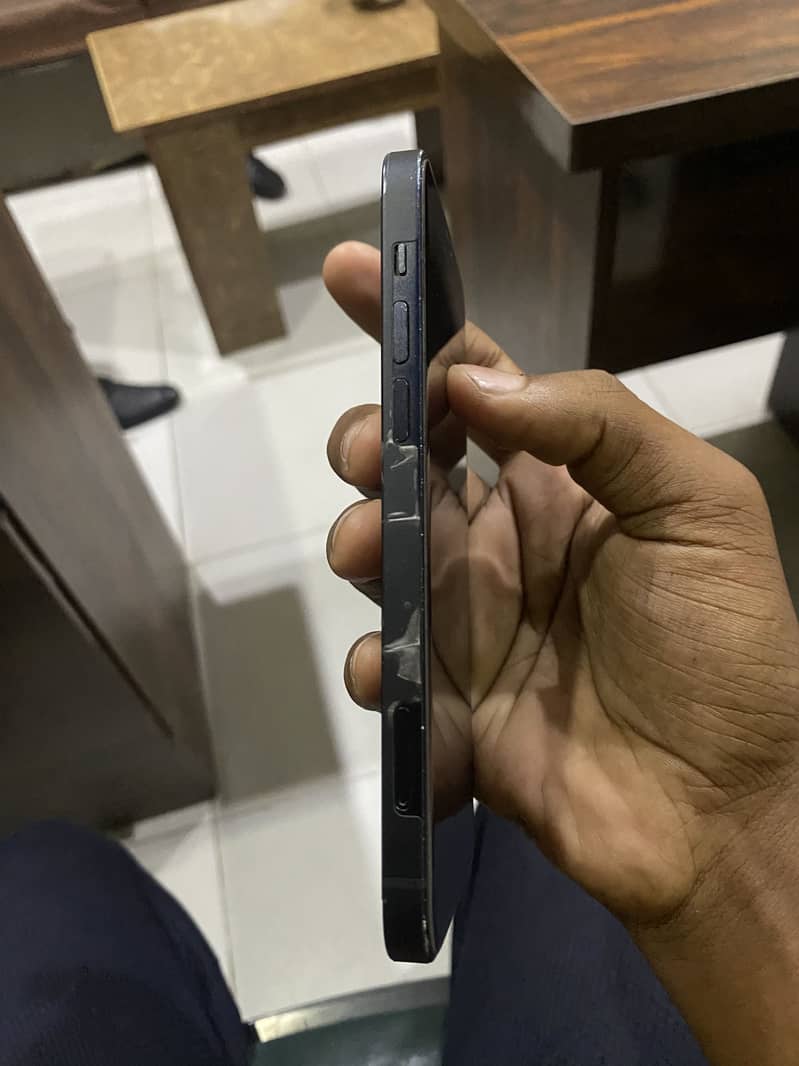 iPhone 12 8
