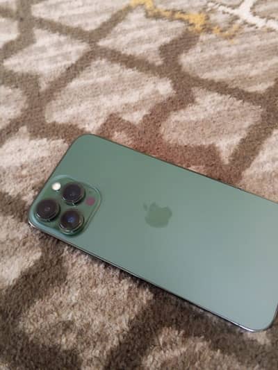 Iphone 13 pro max.  9/10 jv