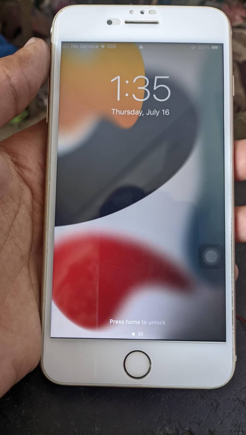 Apple iPhone 7 Plus 1