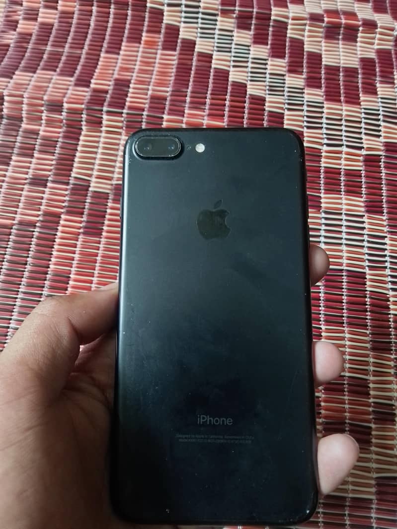 Apple iPhone 7 Plus 1