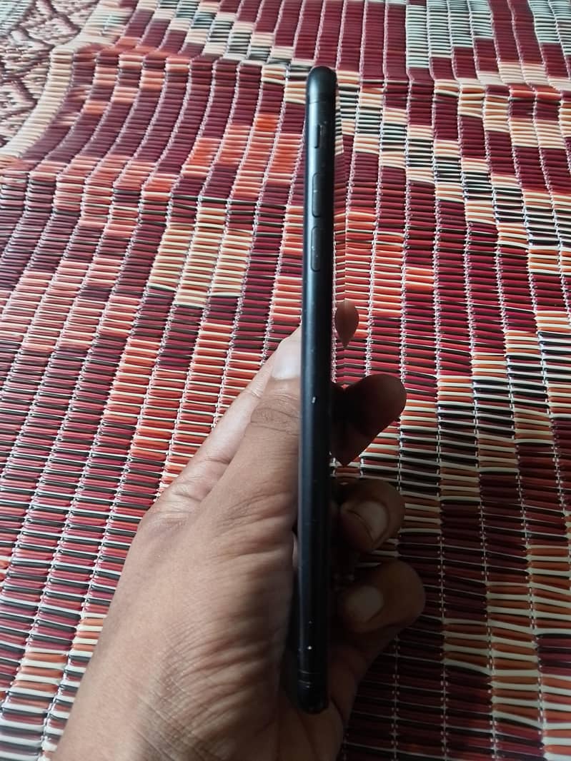 Apple iPhone 7 Plus 3
