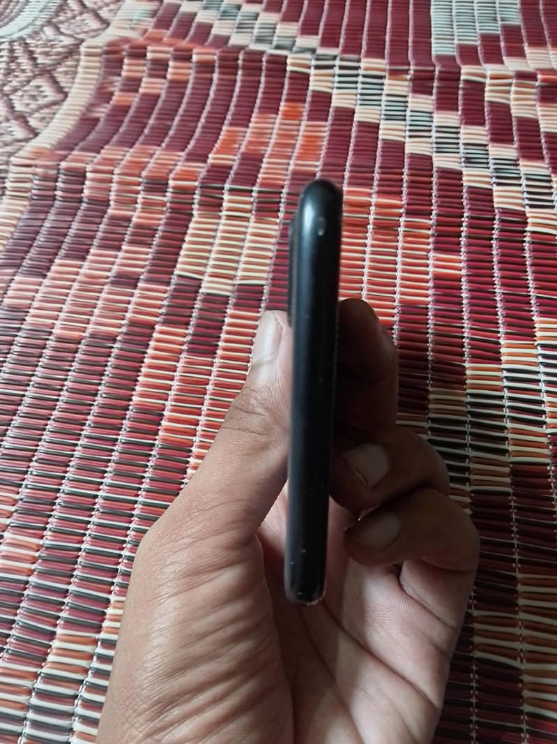 Apple iPhone 7 Plus 4