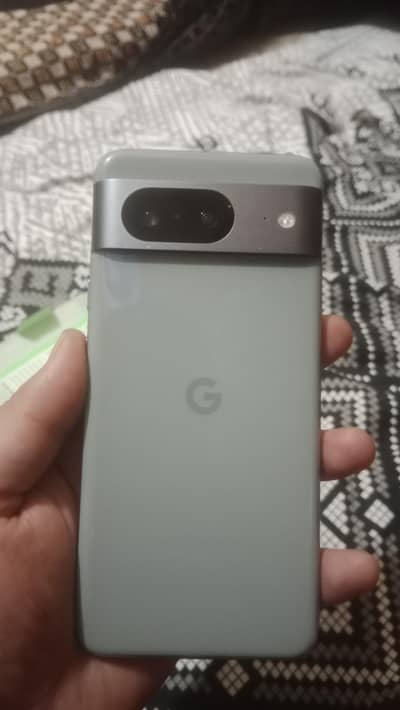 Google Pixel 8
