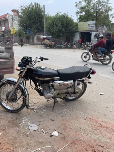 Honda 125 self start special adition