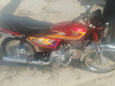One hand used like. new condition only serious buyer contact me.