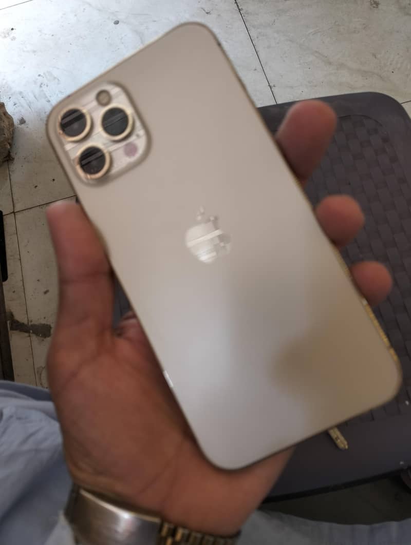 iPhone 12 pro max 1