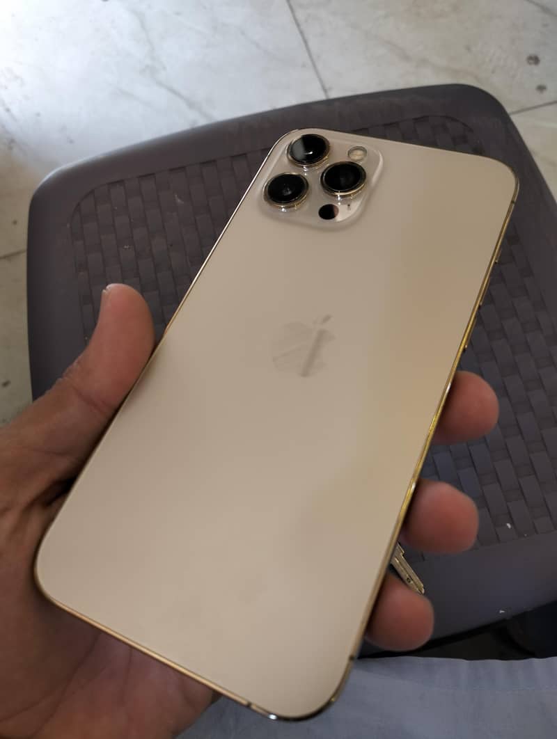 iPhone 12 pro max 10