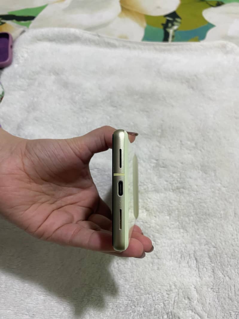 Google Pixel 7 3