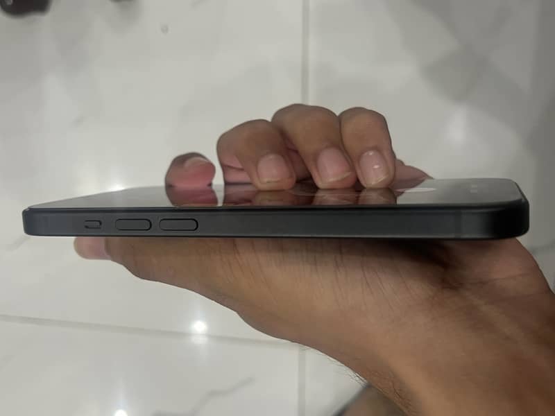 Apple iPhone 15 3