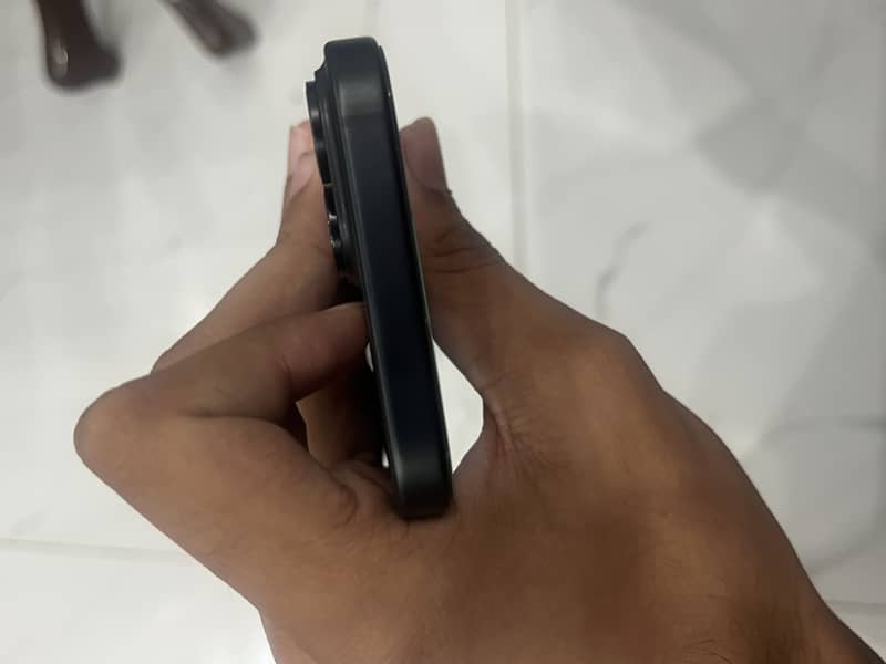 Apple iPhone 15 6