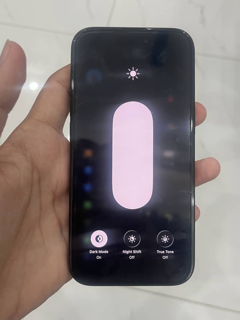 Apple iPhone 15 9