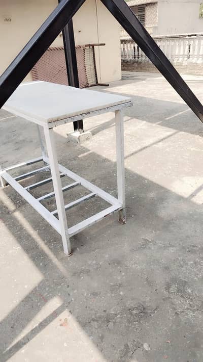 Iron table heavy Gage