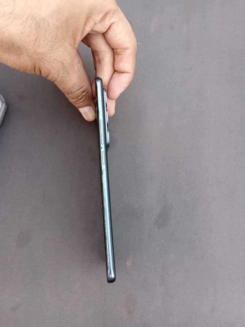 TECHNO SPARK 40PRO PLUS 2