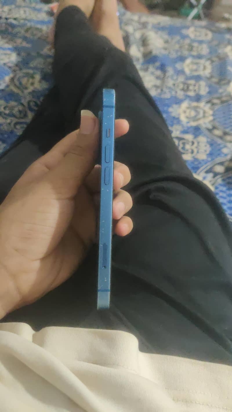 Apple iPhone 13 1
