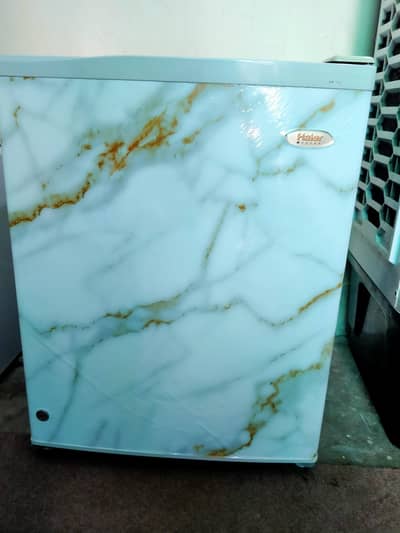 room size mini fridge Haier excellent condition