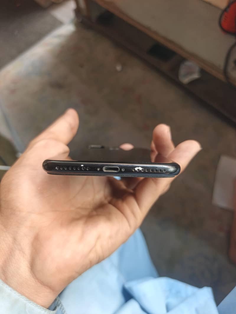 Apple iPhone 7 Plus 3