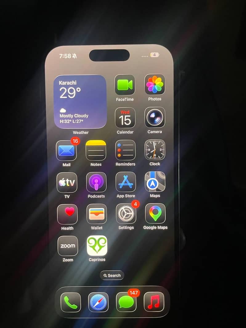 Apple iPhone 16 Pro 3