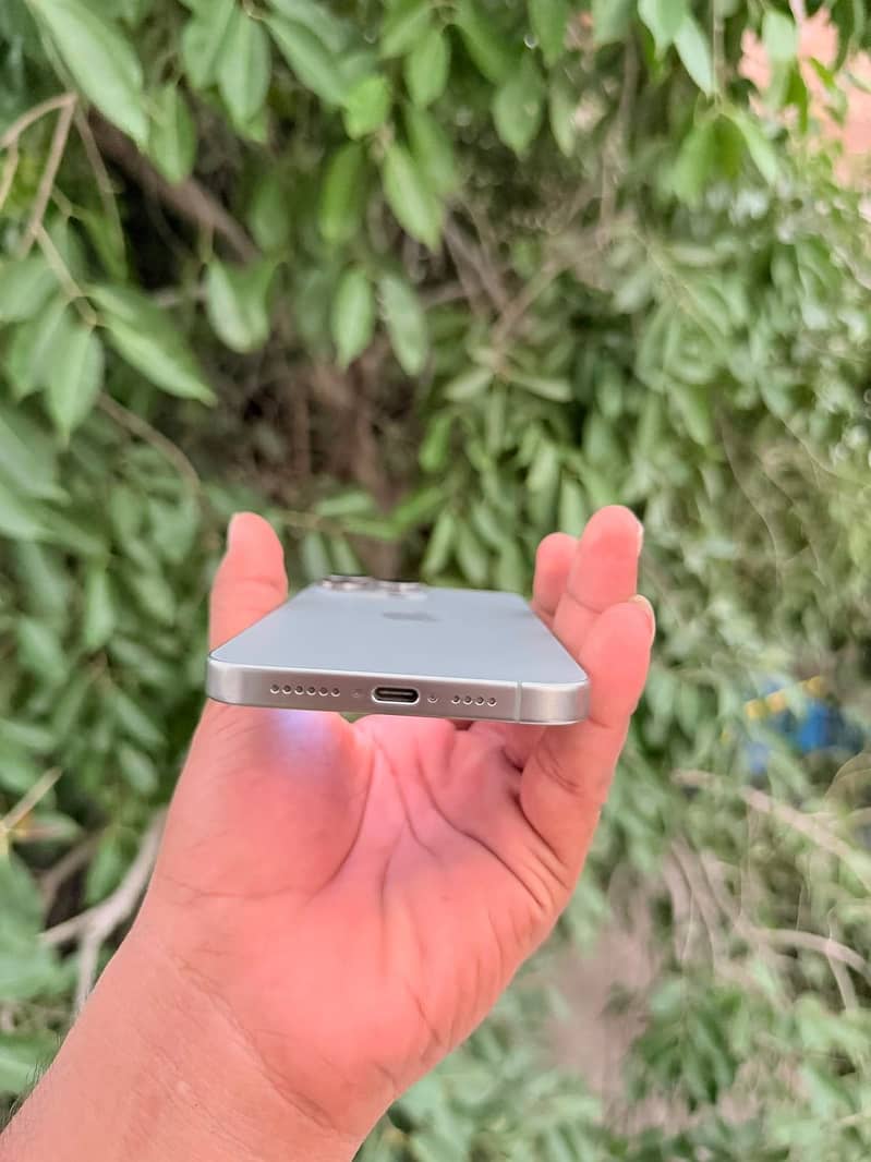 Apple iPhone 15 Pro Max 11