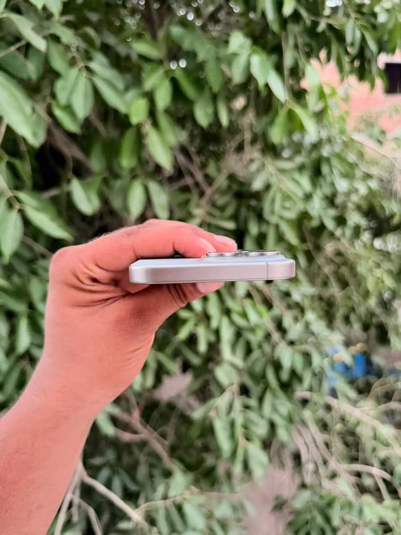 Apple iPhone 15 Pro Max 14