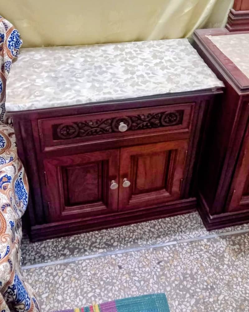 bed dressing side tables 0