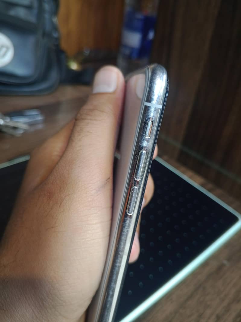 Apple iPhone X 0