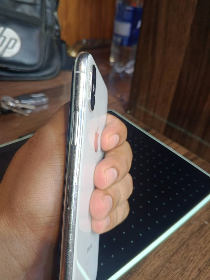 Apple iPhone X 1