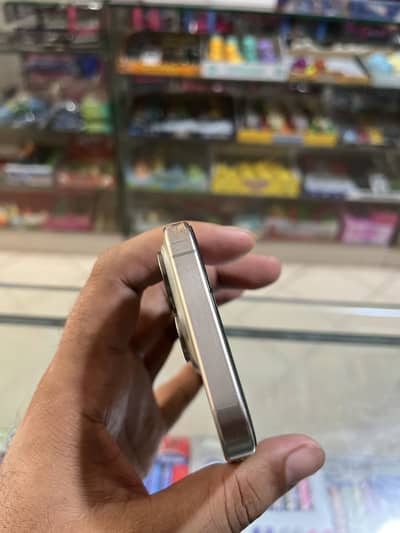 Apple iPhone 15 Pro jv