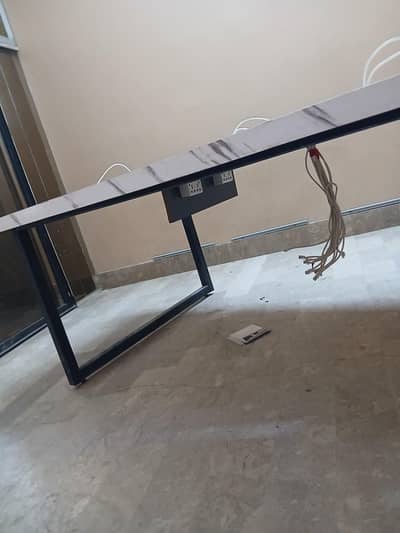 Office furniture/Office Tables/