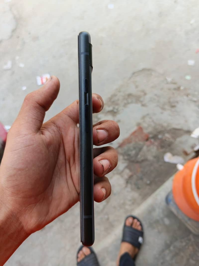 Google Pixel 6a 5