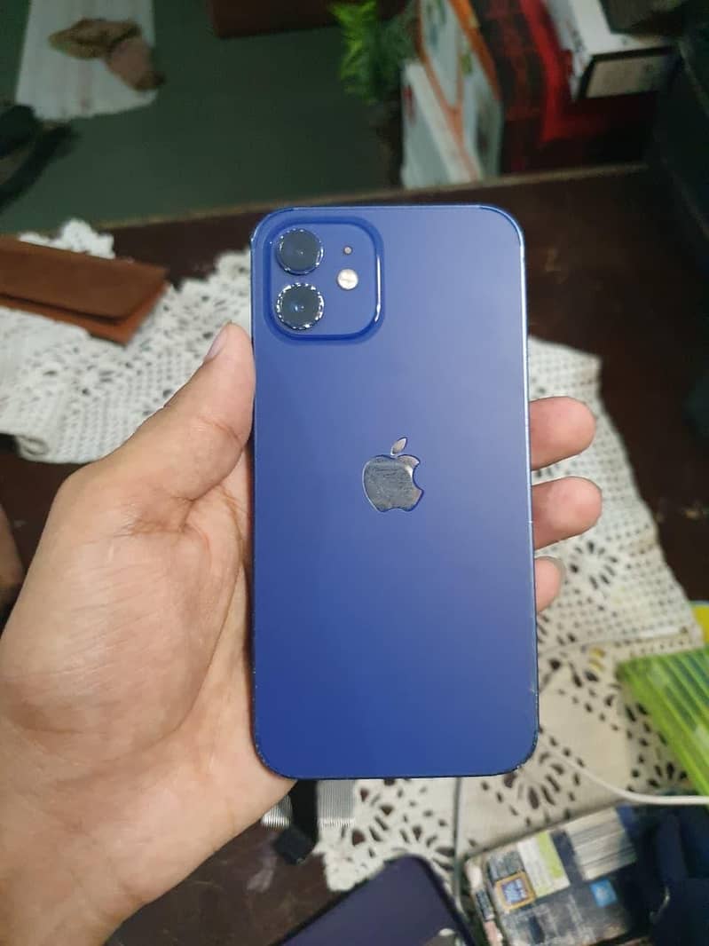 iPhone 12 10