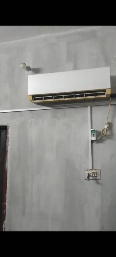 1.5 Ton Split Ac Forr sale