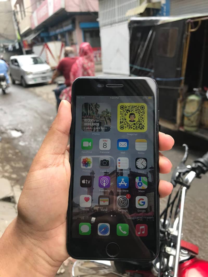 Apple iPhone 7 Plus 4