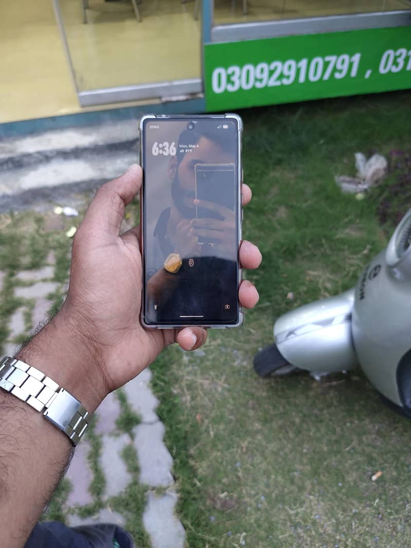 Google Pixel 6a 1